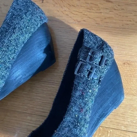 Blowfish Grey Black Tweed Wedges with Buckles - Picture 8 of 16